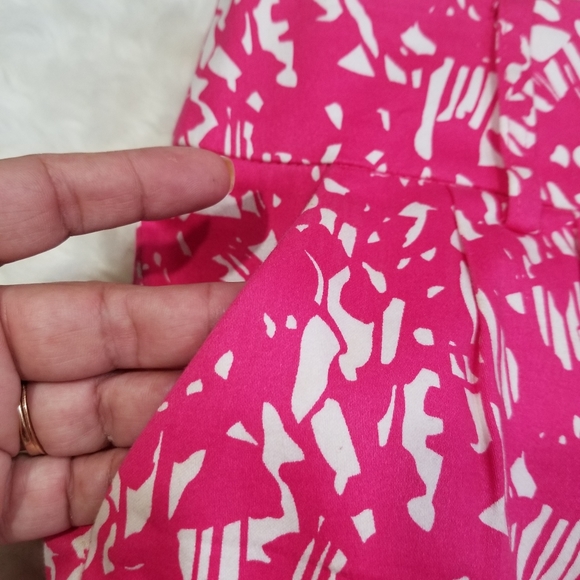 Forever 21 pink pattern mini skirt. Size M - Picture 5 of 11